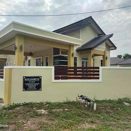 Munirah Homestay Dungun Exteriör bild